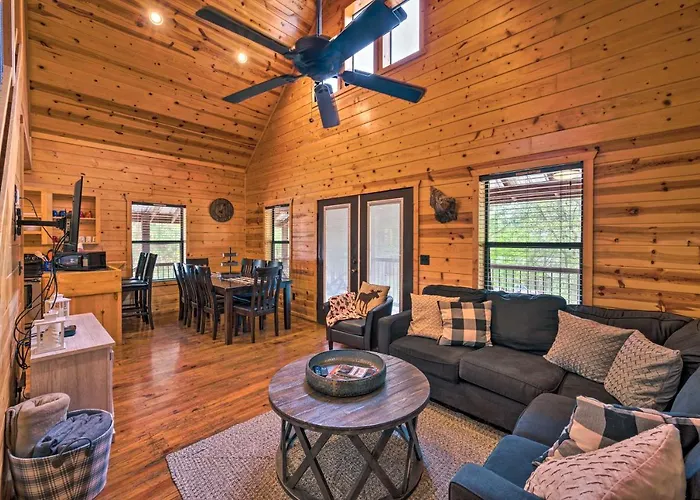 Southern Hills Cabin Near Beavers Bend State Park!